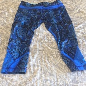 Lululemon size 10 crop pants